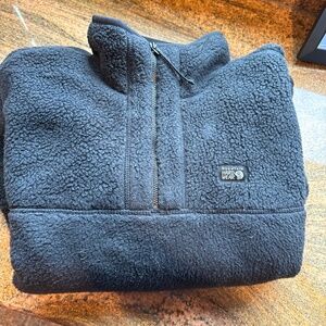 Pullover fleece